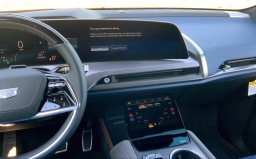 Cadillac VISTIQ Premium Luxury AWD 4dr 2026