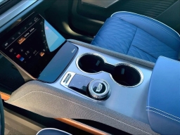 Cadillac VISTIQ Premium Luxury AWD 4dr 2026