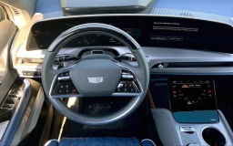 Cadillac VISTIQ Premium Luxury AWD 4dr 2026
