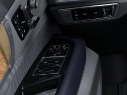 Cadillac VISTIQ Premium Luxury AWD 4dr 2026