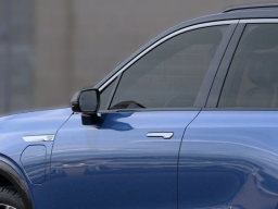 Cadillac VISTIQ Premium Luxury AWD 4dr 2026