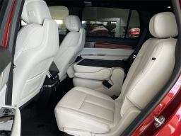 Cadillac VISTIQ Sport AWD 4dr 2026