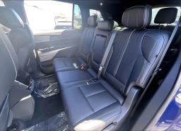 Cadillac VISTIQ Sport AWD 4dr 2026