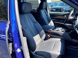 Cadillac VISTIQ Sport AWD 4dr 2026