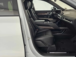 Cadillac VISTIQ Sport AWD 4dr 2026