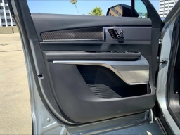 Cadillac VISTIQ Sport AWD 4dr 2026