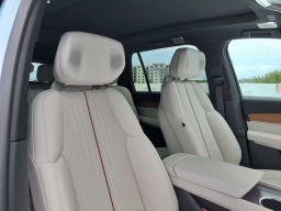 Cadillac VISTIQ Sport AWD 4dr 2026
