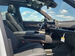 Cadillac VISTIQ Sport AWD 4dr 2026