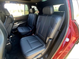 Cadillac VISTIQ Sport AWD 4dr 2026