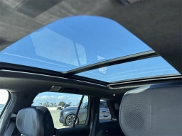 Cadillac VISTIQ Platinum AWD 4dr 2026