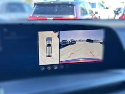 Cadillac VISTIQ Platinum AWD 4dr 2026