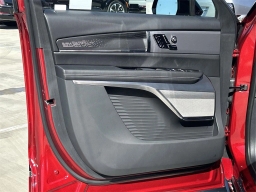 Cadillac VISTIQ Platinum AWD 4dr 2026