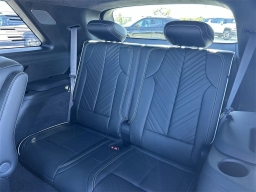 Cadillac VISTIQ Platinum AWD 4dr 2026