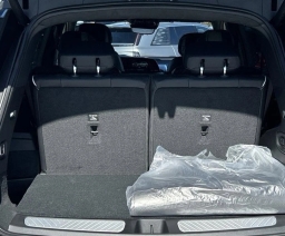 Cadillac VISTIQ Platinum AWD 4dr 2026