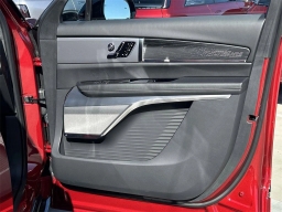 Cadillac VISTIQ Platinum AWD 4dr 2026