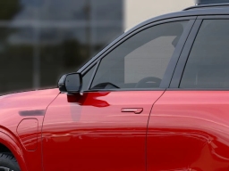 Cadillac VISTIQ Platinum AWD 4dr 2026