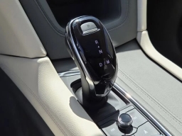 Cadillac XT5 FWD Premium Luxury 4dr 2026