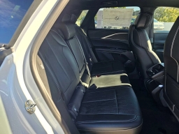 Cadillac LYRIQ Luxury 4dr 2026