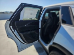 Cadillac LYRIQ Luxury 4dr 2026