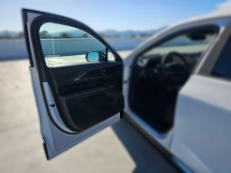 Cadillac LYRIQ Luxury 4dr 2026