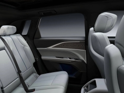 Cadillac LYRIQ Luxury 4dr 2026