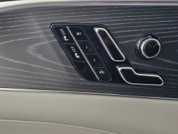 Cadillac LYRIQ Luxury 4dr 2026