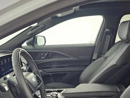 Cadillac LYRIQ Luxury 4dr 2026