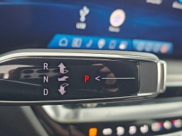 Cadillac LYRIQ Luxury 4dr 2026