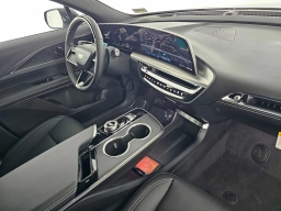 Cadillac LYRIQ Luxury 4dr 2026