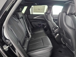 Cadillac LYRIQ Luxury 4dr 2026