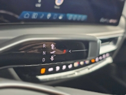 Cadillac LYRIQ Luxury 4dr 2026