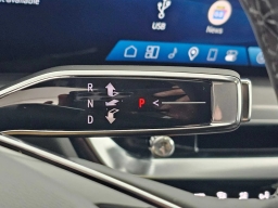 Cadillac LYRIQ Luxury 4dr 2026