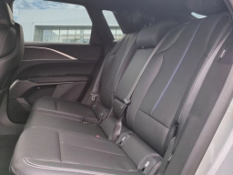 Cadillac LYRIQ Luxury 4dr 2026