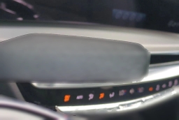 Cadillac LYRIQ Luxury 4dr 2026