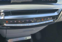 Cadillac LYRIQ Premium Luxury 4dr 2026