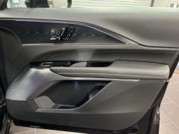 Cadillac LYRIQ Signature Luxury 4dr 2026