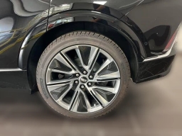 Cadillac LYRIQ Signature Luxury 4dr 2026