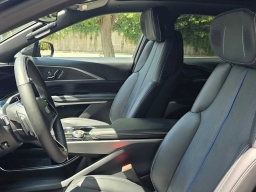 Cadillac LYRIQ Luxury 4dr 2025