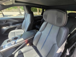 Cadillac LYRIQ Luxury 4dr 2025