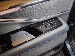 Cadillac Escalade IQL Luxury AWD 4dr 2026