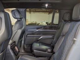 Cadillac Escalade IQL Luxury AWD 4dr 2026