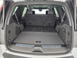 Cadillac Escalade 4WD Luxury 4dr 2026