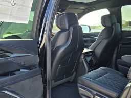 Cadillac Escalade IQ Luxury AWD 4dr 2026