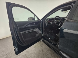 Cadillac LYRIQ LYRIQ-V Premium 4dr 2026