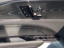 Cadillac LYRIQ 4dr LYRIQ-V 2026