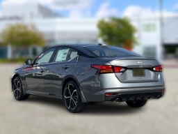 Nissan Altima SR FWD 2026