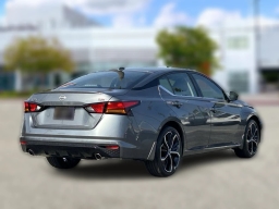 Nissan Altima SR FWD 2026