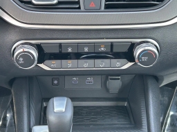 Nissan Altima SR FWD 2026