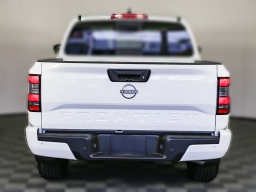 Nissan Frontier SV Crew Cab 4x2 2025