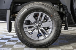 Nissan Frontier SV Crew Cab 4x2 2025